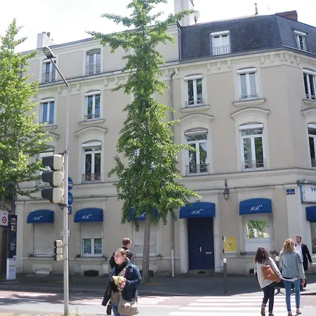 Le Royalty Hotel