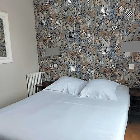 Le Royalty Hotel 2*