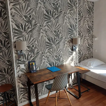 Le Royalty Hotel
