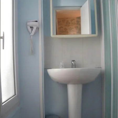 Le Royalty Hotel Angers