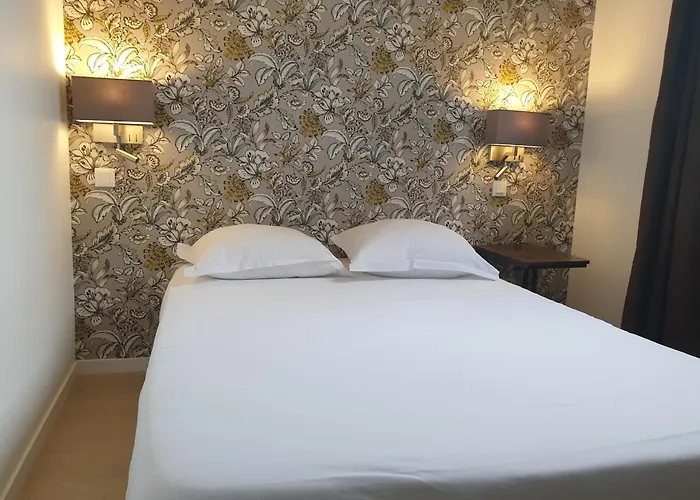 Le Royalty 2* أنجير