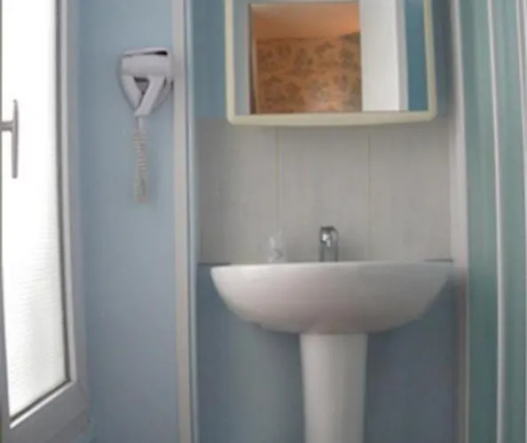 Le Royalty فندق أنجير